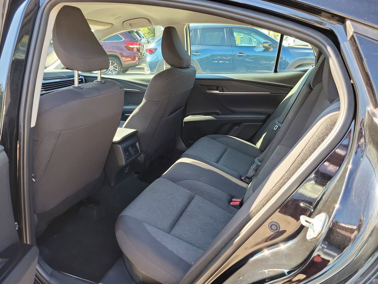 Used 2025 Toyota Camry LE image 11