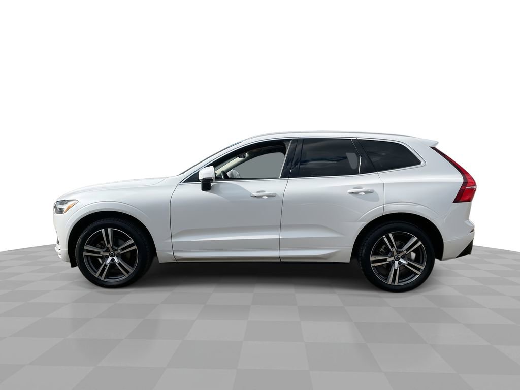 Used 2021 Volvo XC60 T5 Momentum w/ Premium Package image 5