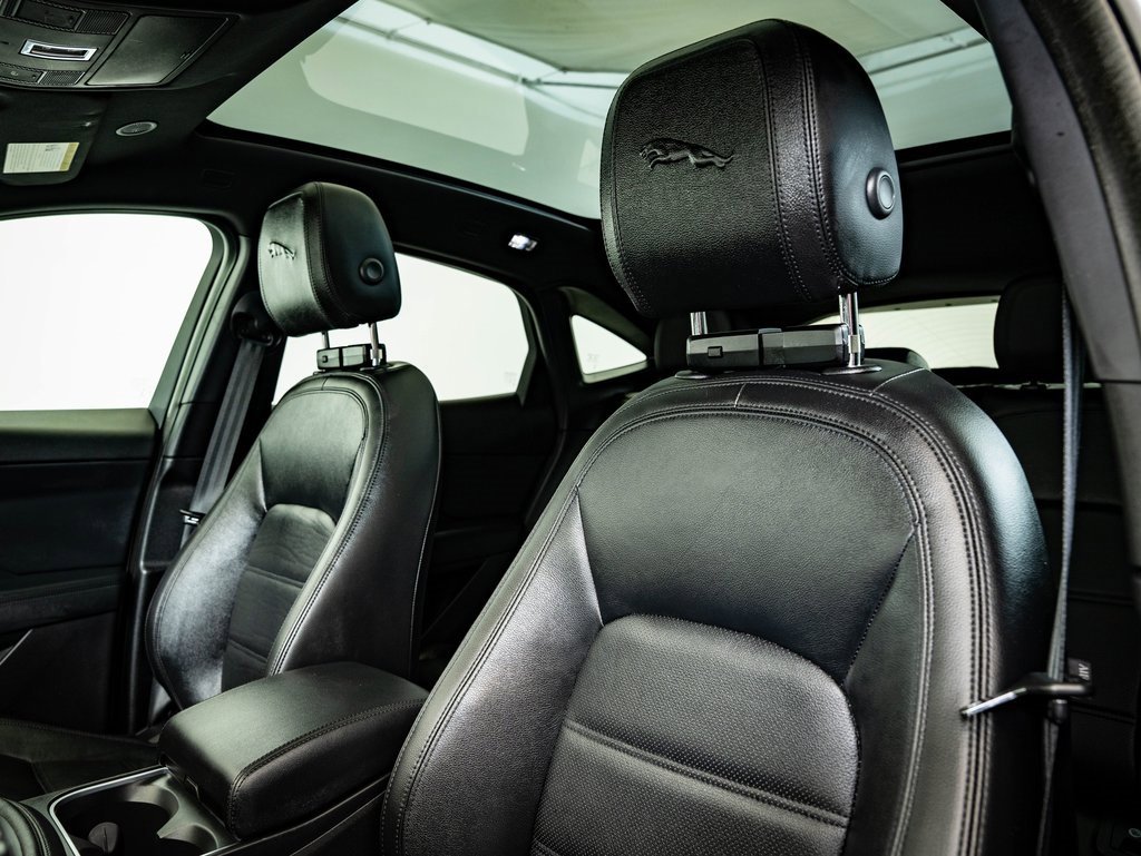 Used 2022 Jaguar E-PACE SE image 19