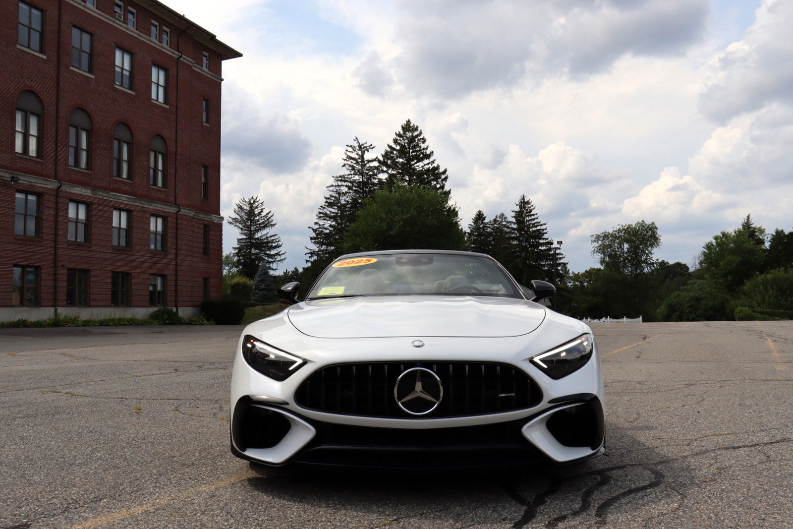 Used 2025 Mercedes-Benz SL 63 AMG 4MATIC image 29