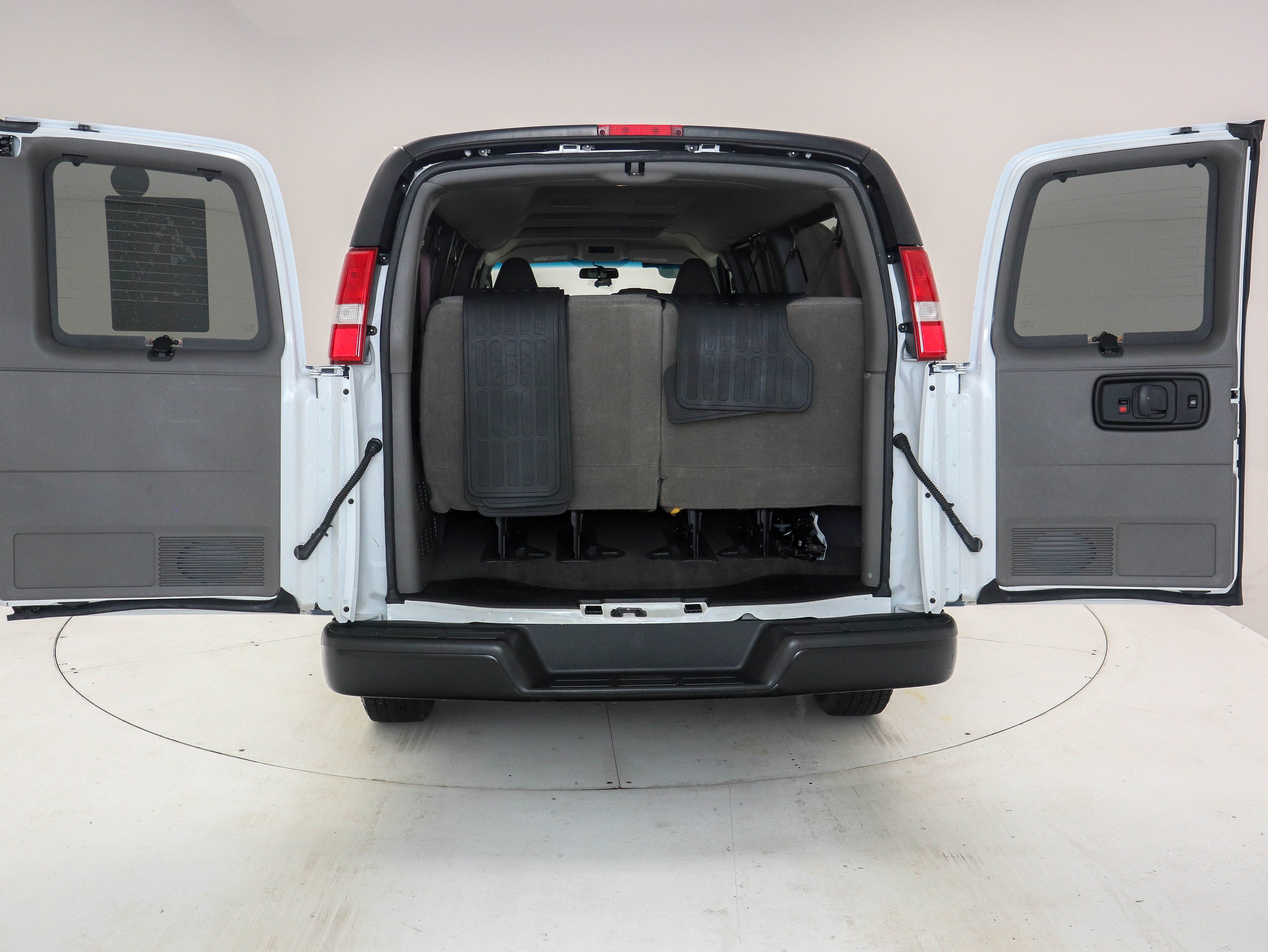 Used 2023 Chevrolet Express 3500 LS RWD image 10