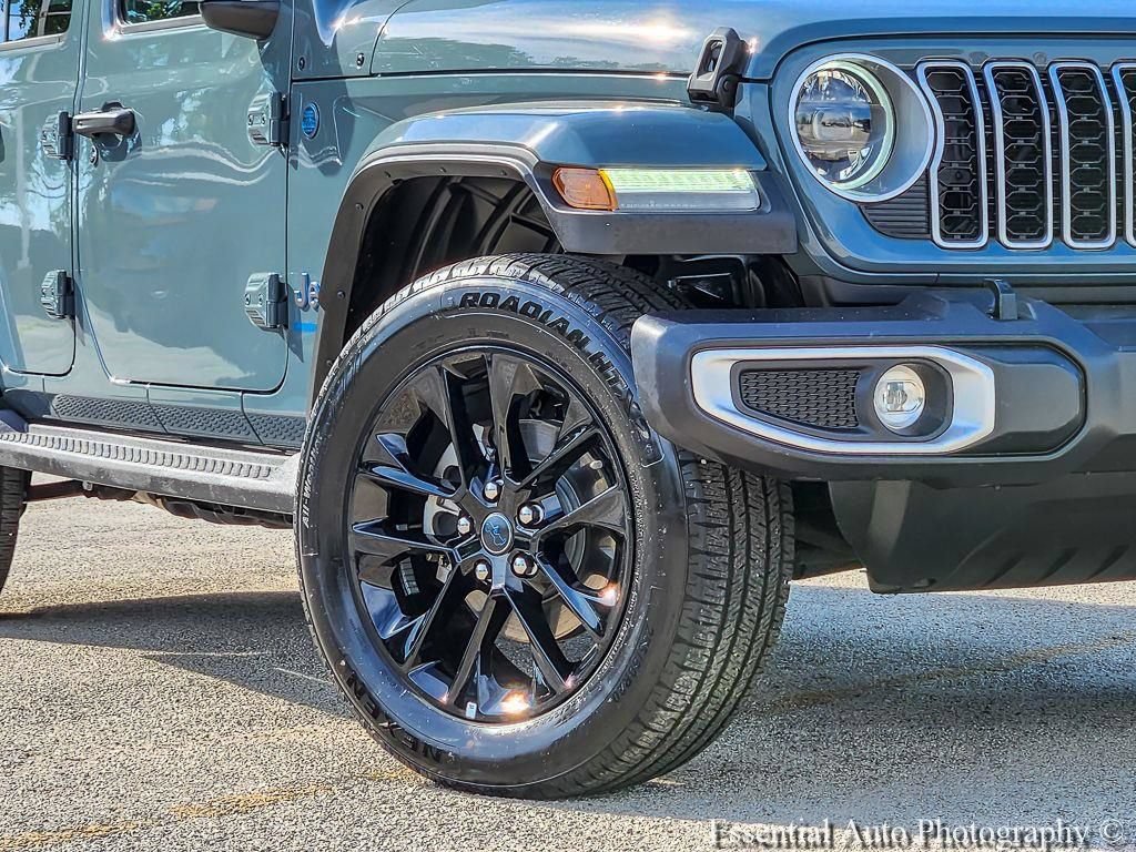 Certified 2025 Jeep Wrangler Unlimited Sahara AWD/4WD image 5