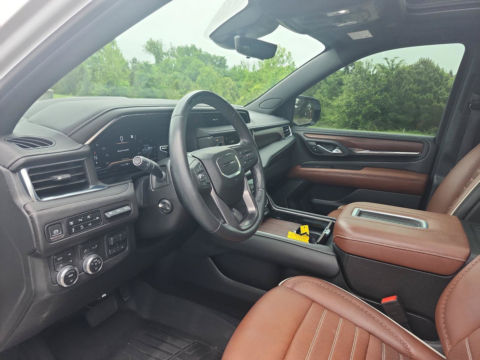 Certified 2023 GMC Yukon XL Denali Ultimate AWD/4WD image 18