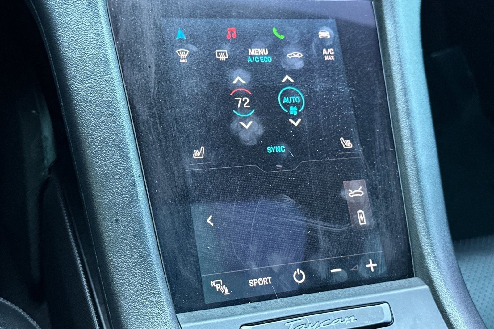 Used 2022 Porsche Taycan 4S image 17