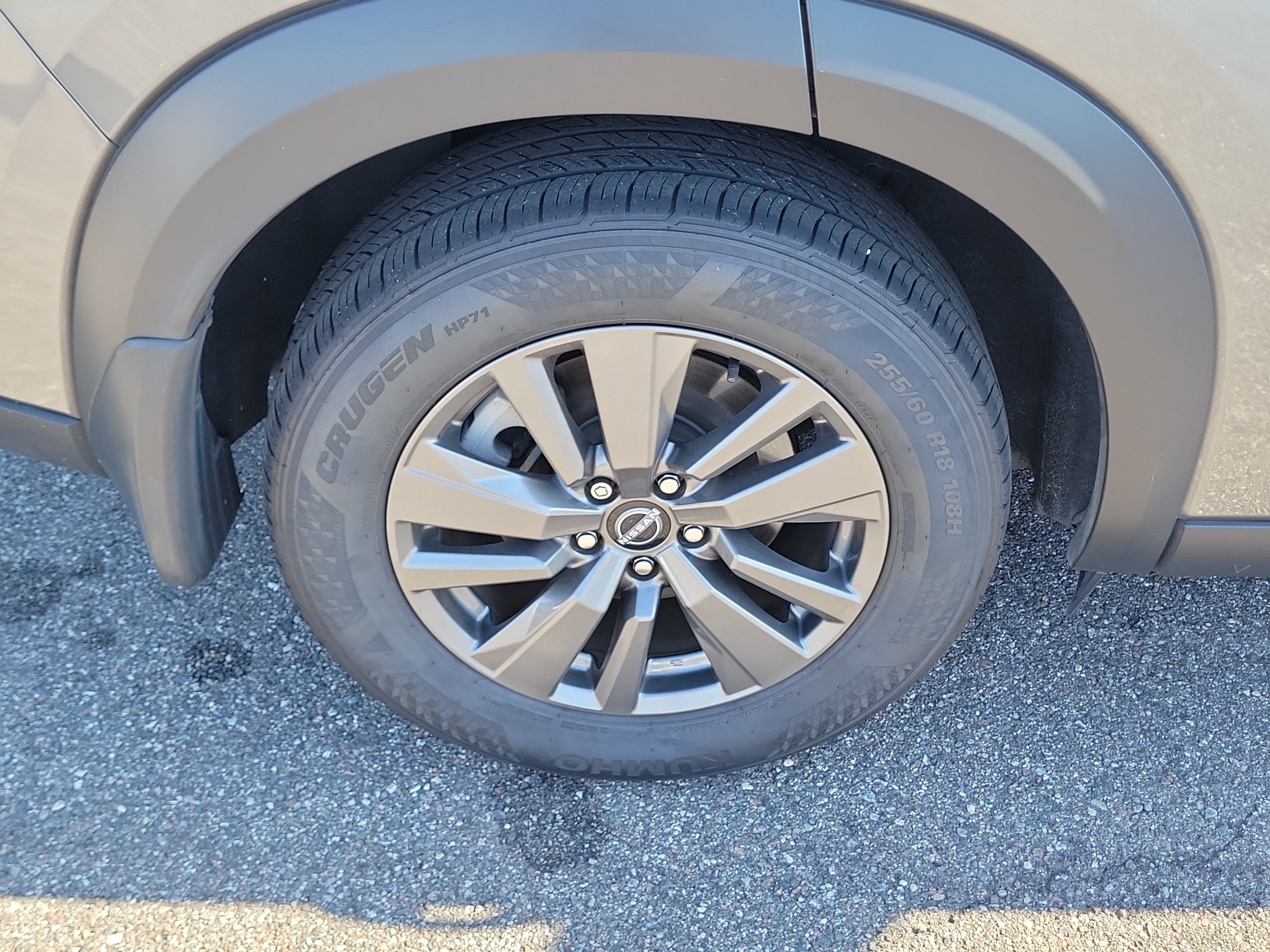Used 2022 Nissan Pathfinder SV w/ SV Premium Package FWD image 42