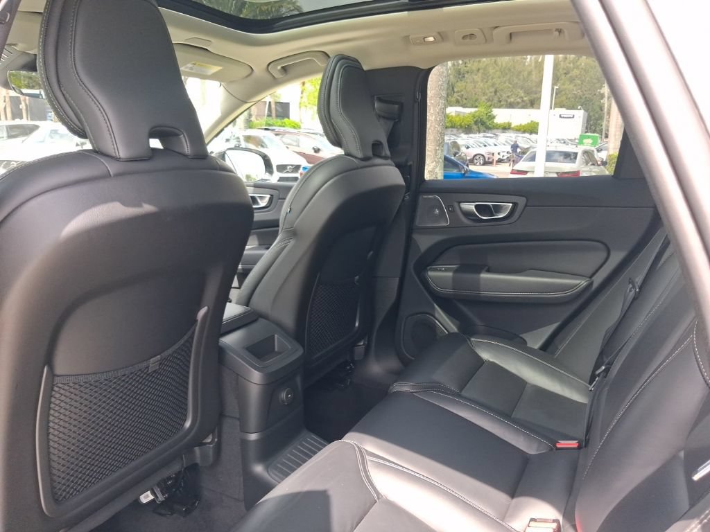 Certified 2024 Volvo XC60 T8 Ultimate AWD/4WD image 7