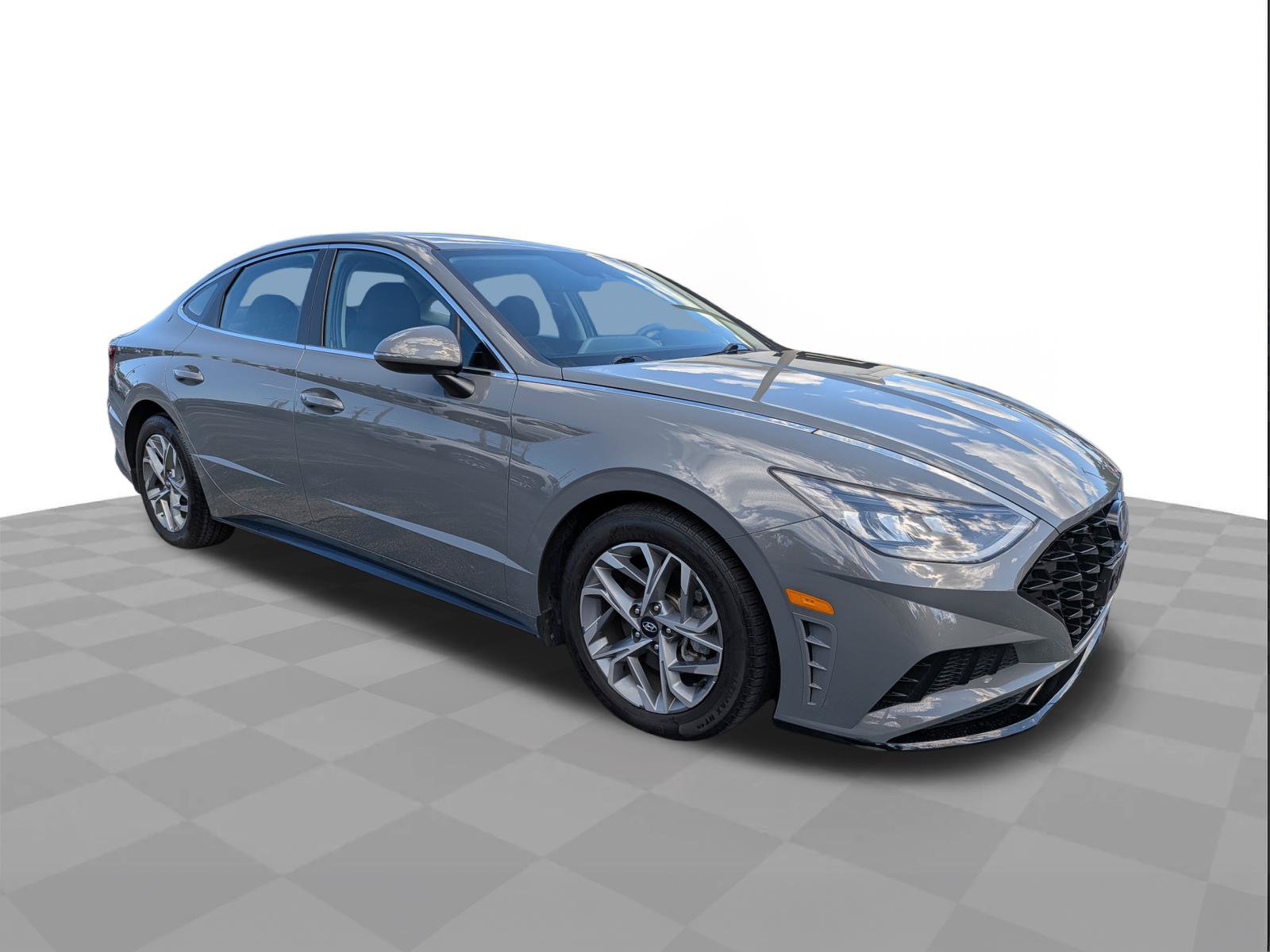 Used 2021 Hyundai Sonata SEL FWD image 2