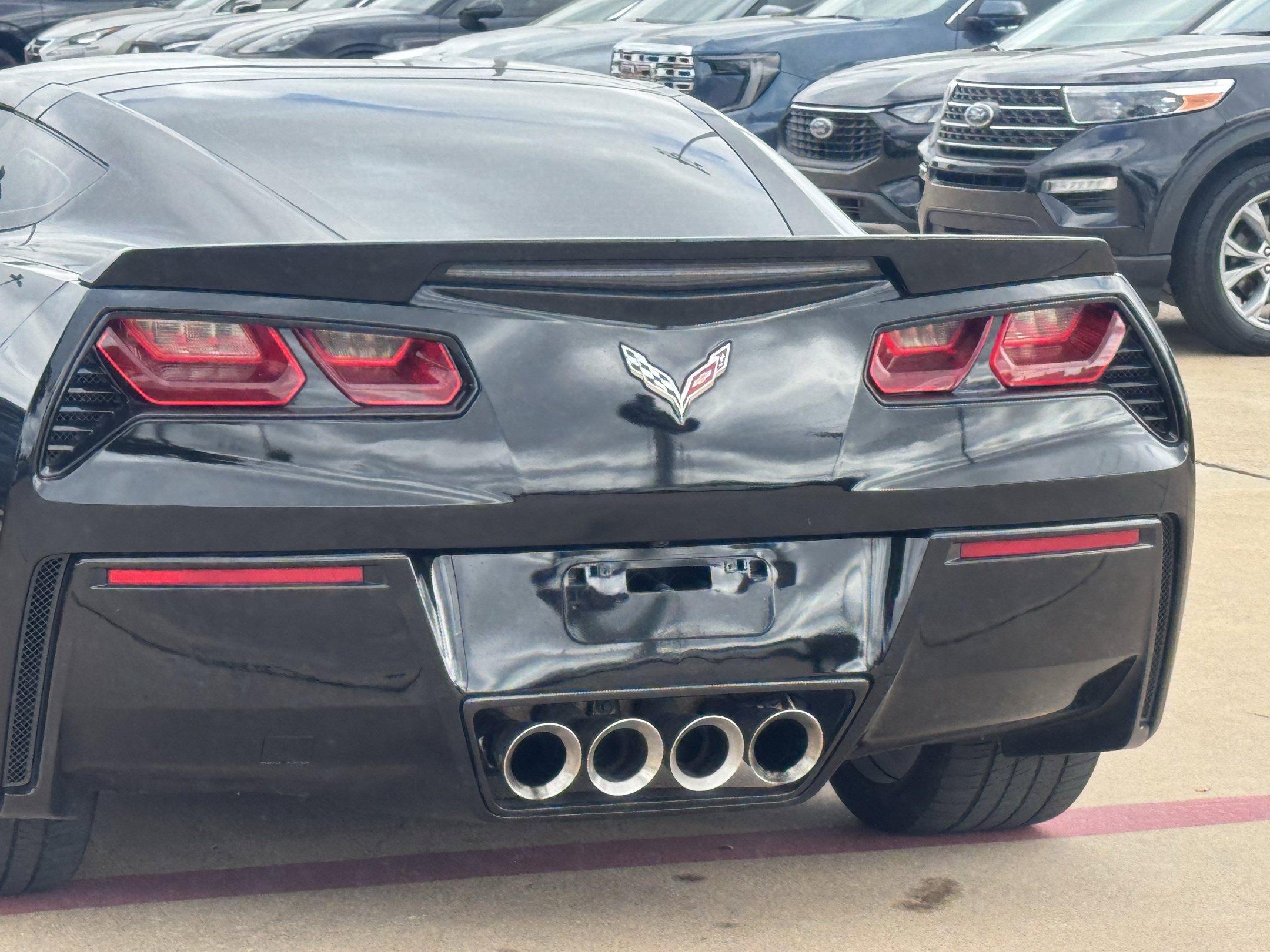 Used 2019 Chevrolet Corvette Stingray Coupe w/ Z51 1LT RWD image 9