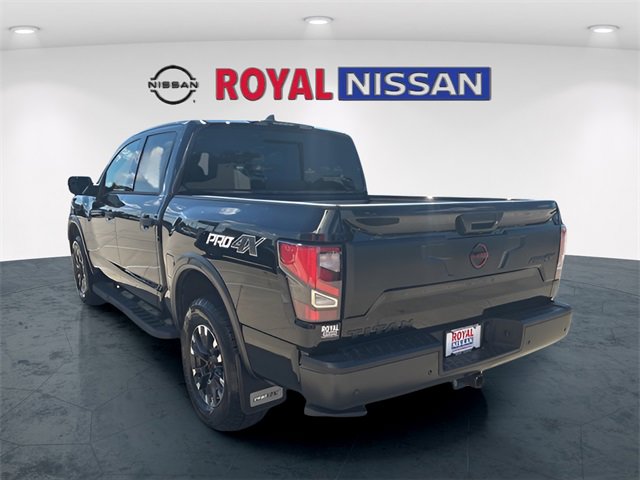Used 2024 Nissan Titan PRO-4X w/ Pro-4x Convenience Package image 5