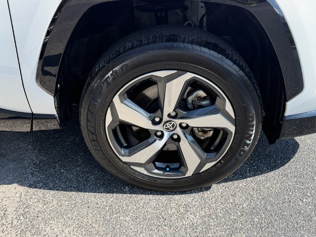 Certified 2025 Toyota RAV4 SE w/ Weather & Moonroof Package AWD/4WD image 9
