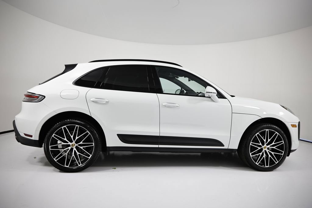 Certified 2026 Porsche Macan image 8