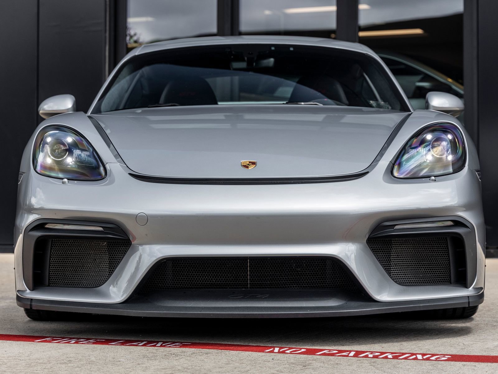 Used 2020 Porsche 718 Cayman GT4 RWD image 8