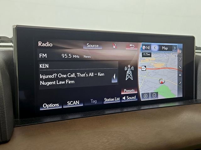 Used 2016 Lexus LX 570 4WD w/ Luxury Package image 20