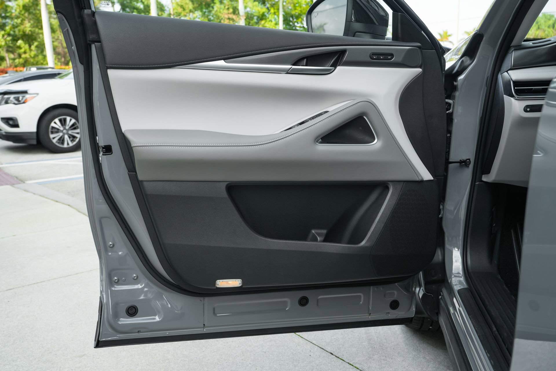 New 2026 INFINITI QX60 Luxe w/ Cargo Package image 25