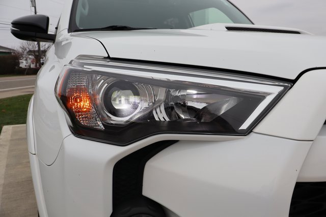 Used 2021 Toyota 4Runner Venture image 4