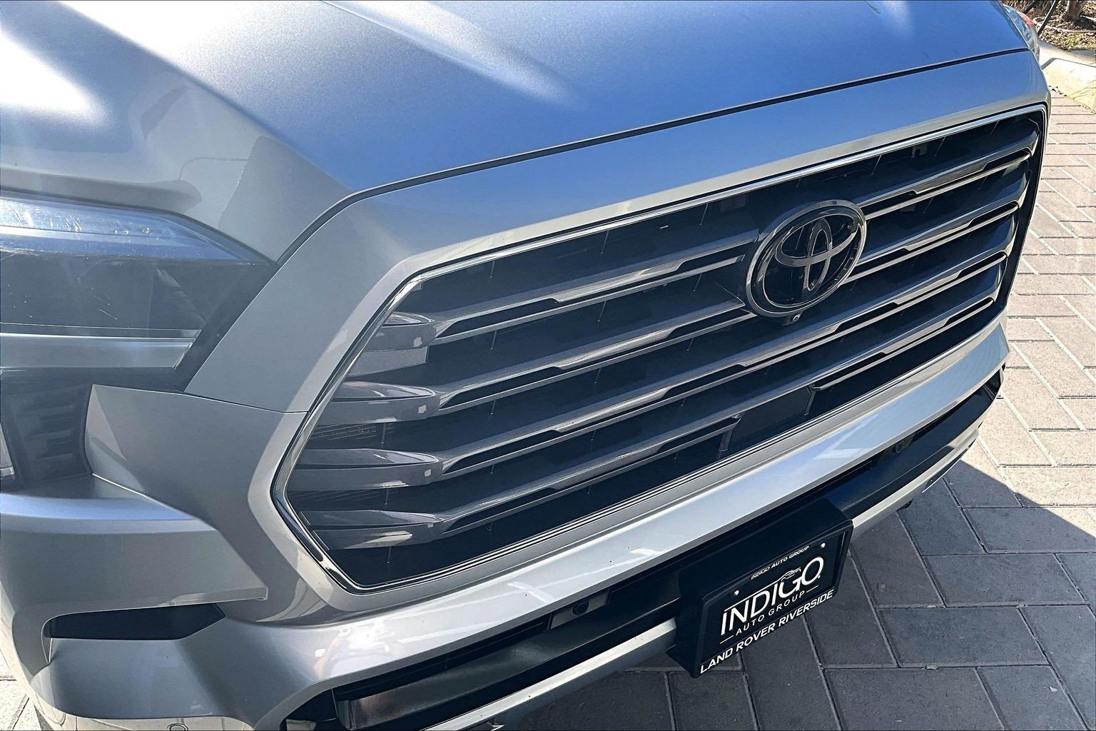 Used 2025 Toyota Sequoia SR5 image 31