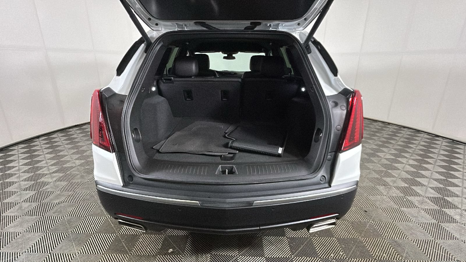 Used 2023 Cadillac XT5 Luxury FWD image 31