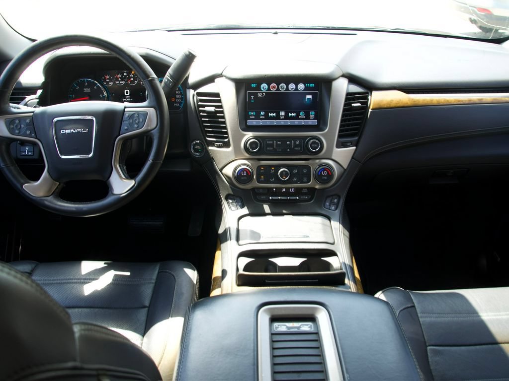 Used 2017 GMC Yukon Denali w/ Open Road Package RWD image 11
