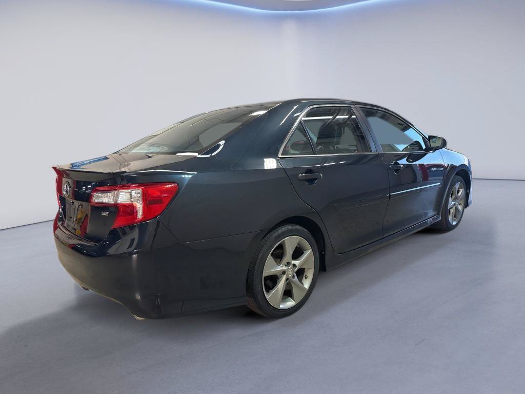 Used 2014 Toyota Camry SE FWD image 8