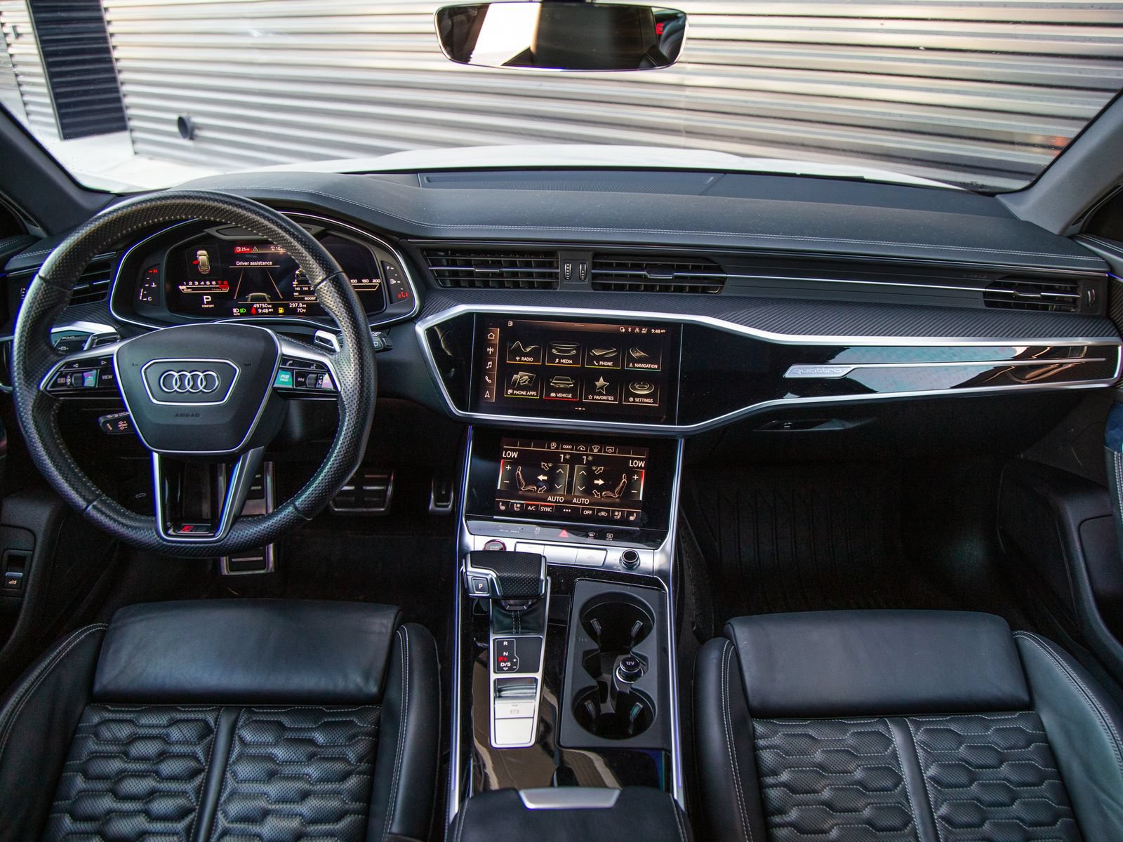 Used 2021 Audi RS 6 w/ Carbon Optic Package AWD/4WD image 18