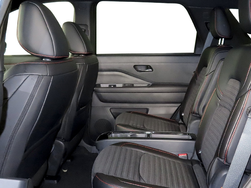 New 2026 Nissan Pathfinder Rock Creek w/ Rock Creek Premium Package AWD/4WD image 25