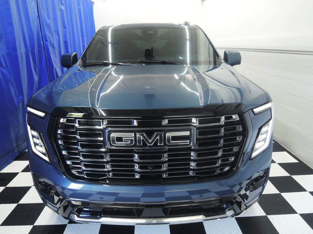 Used 2025 GMC Yukon Denali Ultimate AWD/4WD image 12
