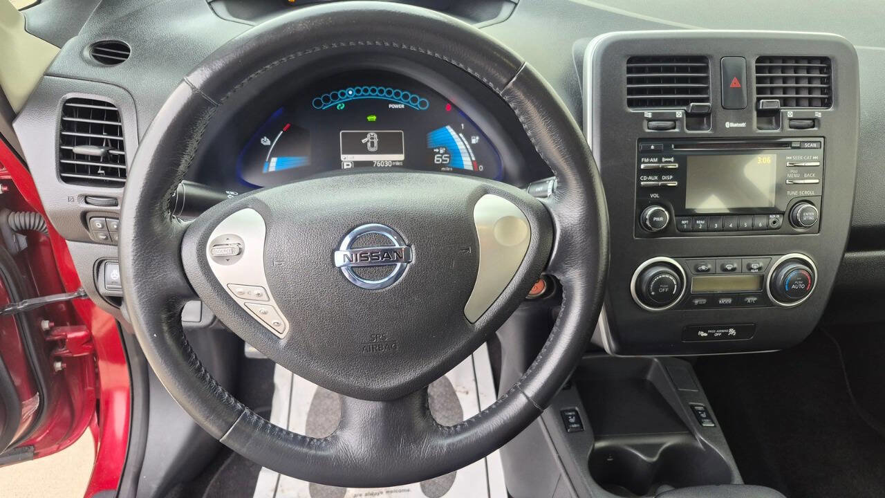 Used 2014 Nissan Leaf S image 40