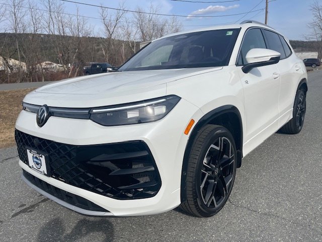 New 2026 Volkswagen Tiguan SEL R-Line image 1