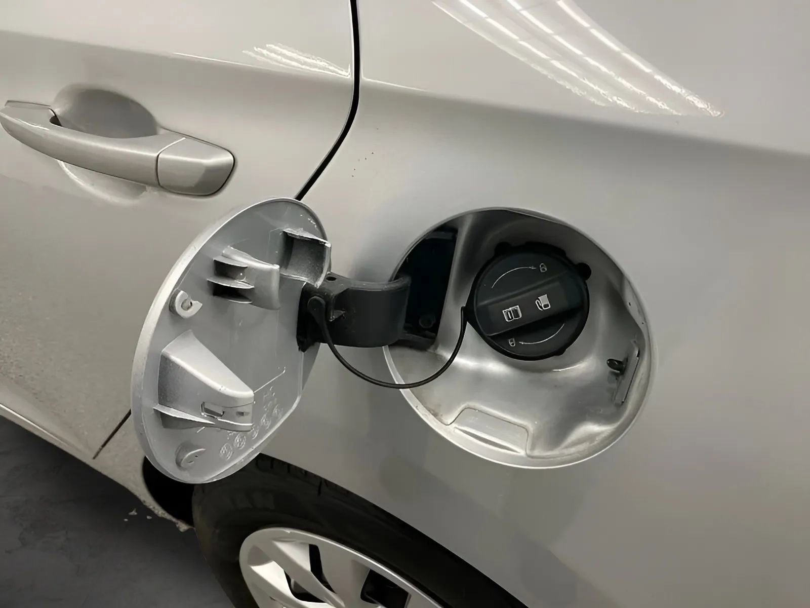 Used 2020 Hyundai Accent SE FWD image 29