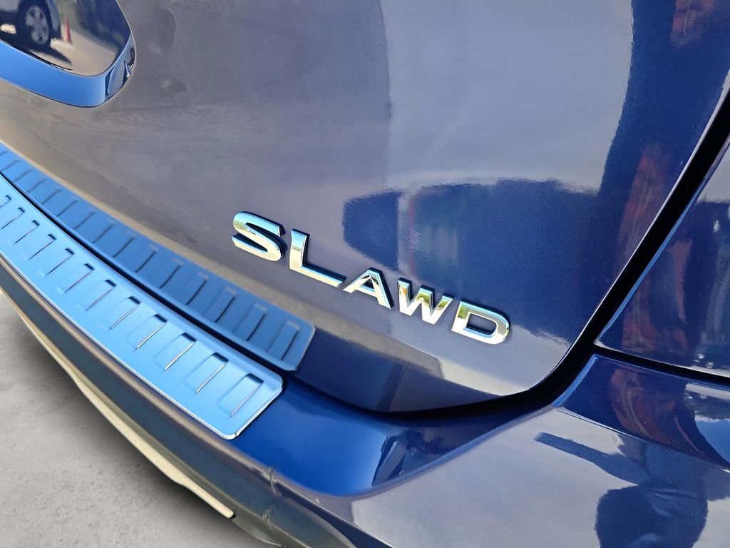 Used 2018 Nissan Rogue SL w/ Premium Package AWD/4WD image 18
