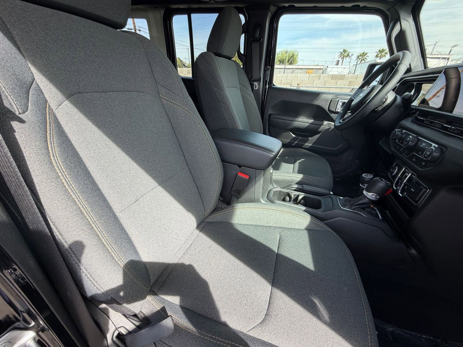 Used 2025 Jeep Wrangler Sport S image 35