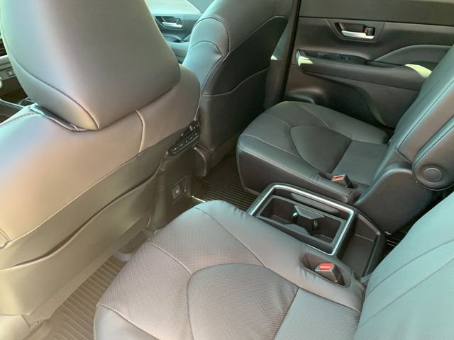 New 2026 Toyota Grand Highlander Platinum image 13