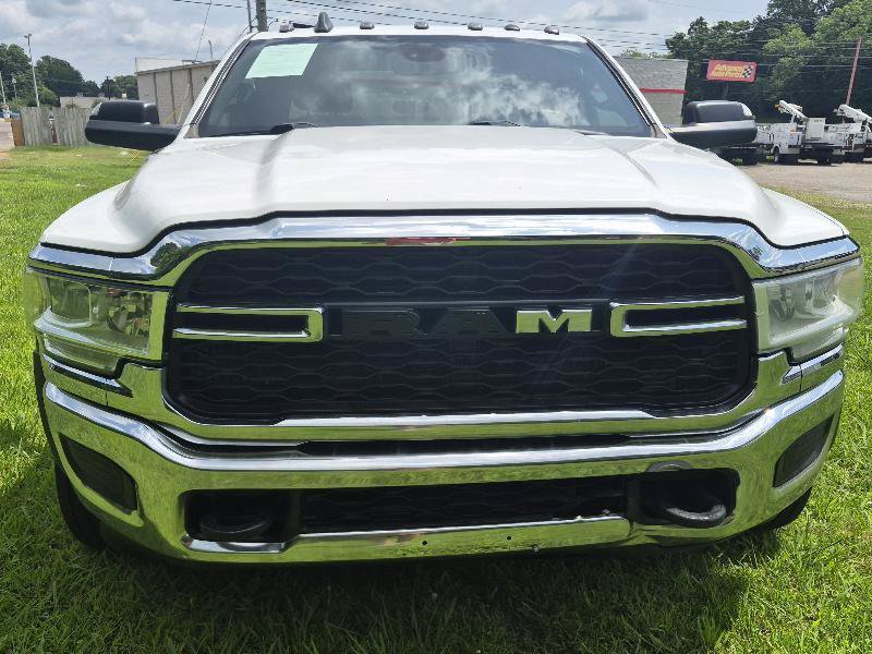 Used 2021 RAM 5500 Tradesman w/ Chrome Appearance Group AWD/4WD image 4