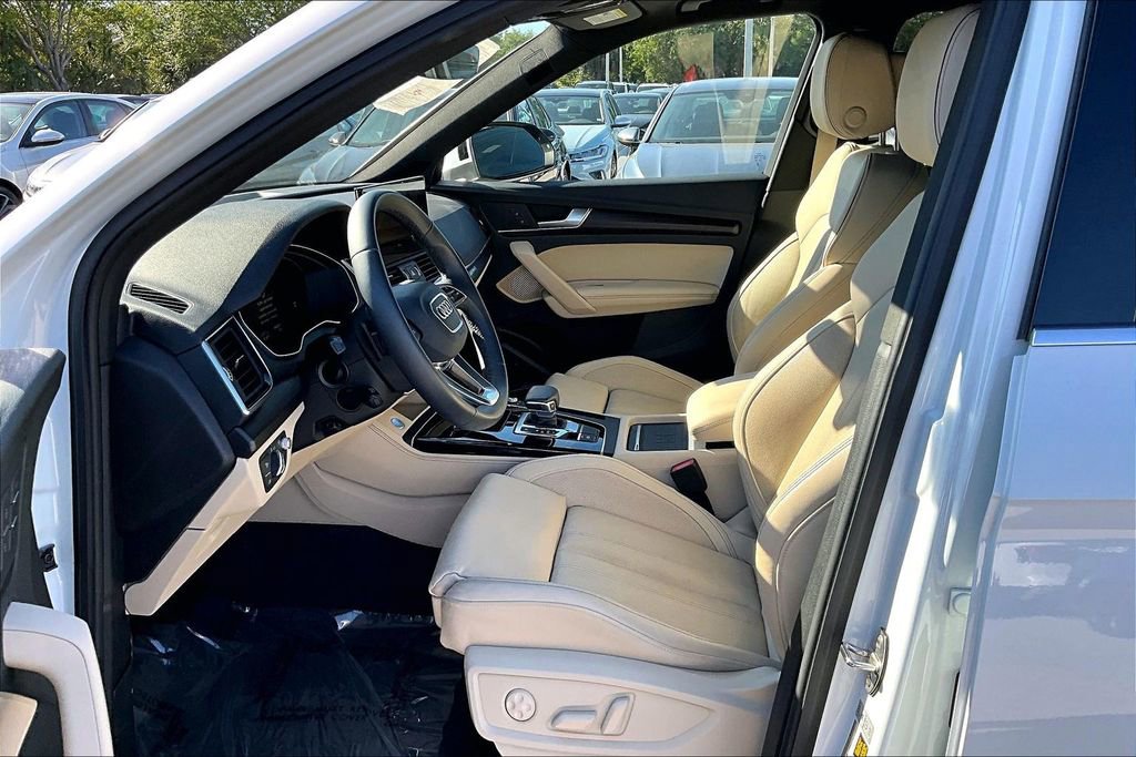 Used 2023 Audi Q5 2.0T Prestige w/ Prestige Package image 21