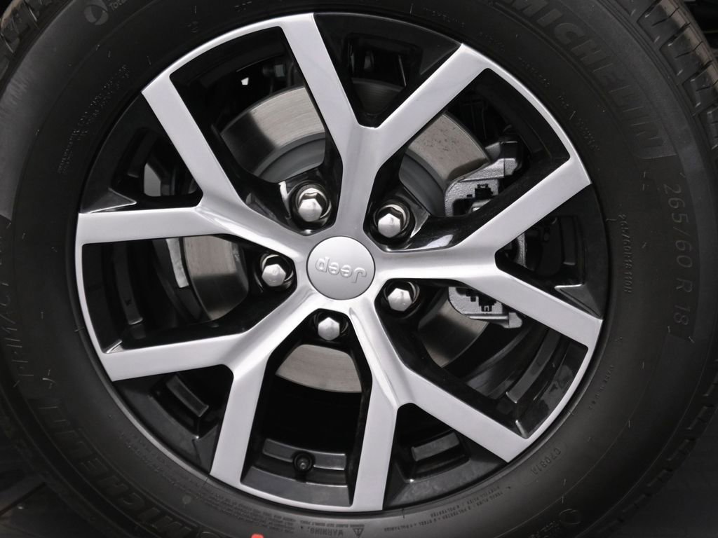 New 2025 Jeep Grand Cherokee Limited image 34