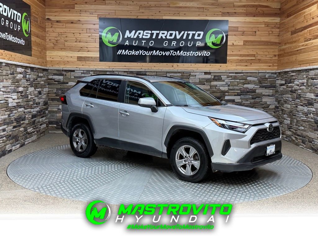 Used 2022 Toyota RAV4 XLE image 1