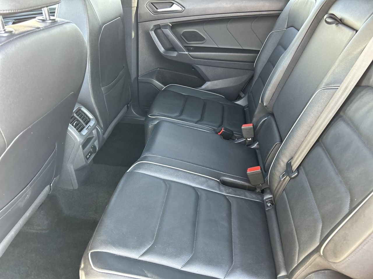 Used 2020 Volkswagen Tiguan SEL Premium R-Line w/ 3rd Row Seat Package AWD/4WD image 14