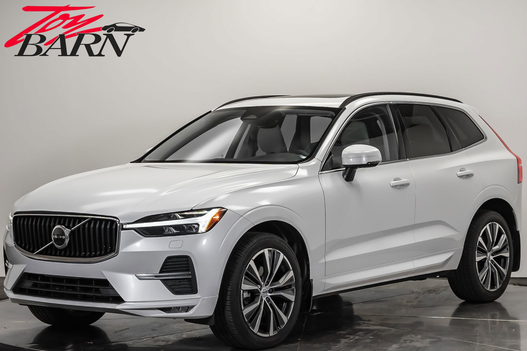 Used 2022 Volvo XC60 B5 Momentum w/ Climate Package