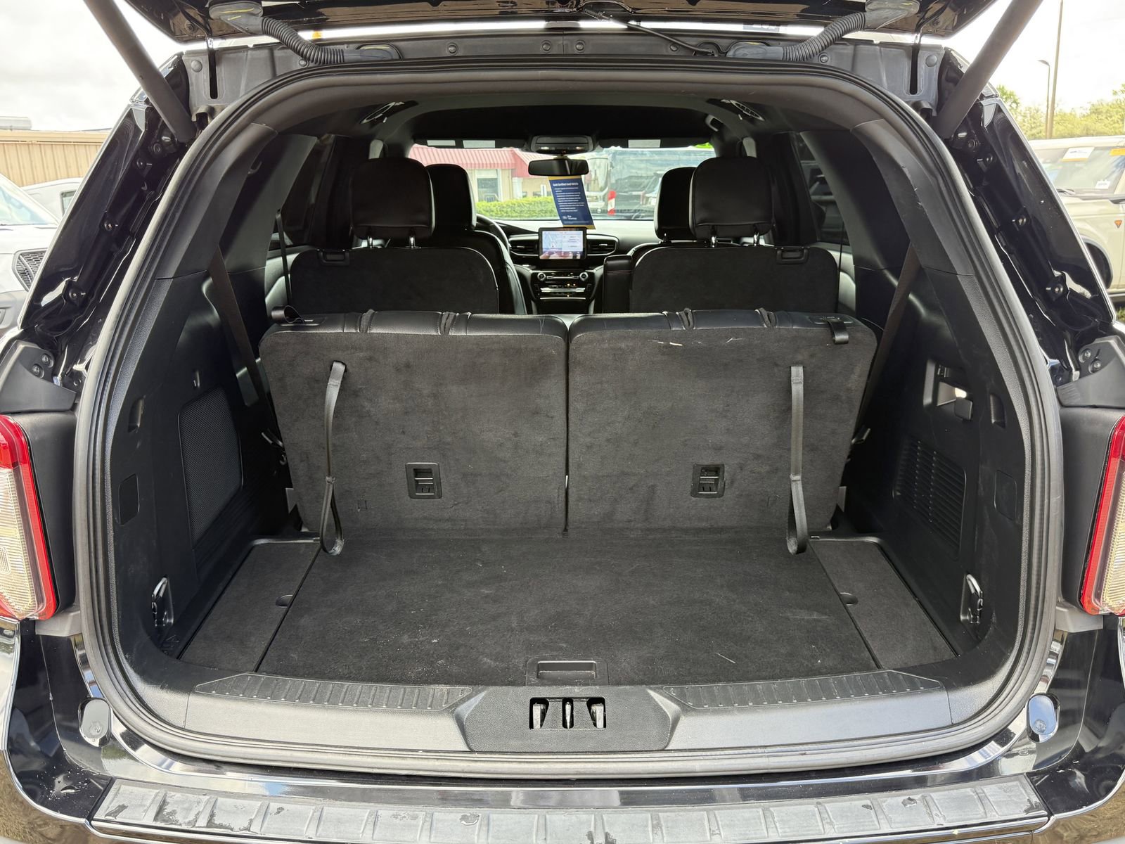Certified 2023 Ford Explorer ST-Line w/ Class IV Trailer Tow Package RWD image 7