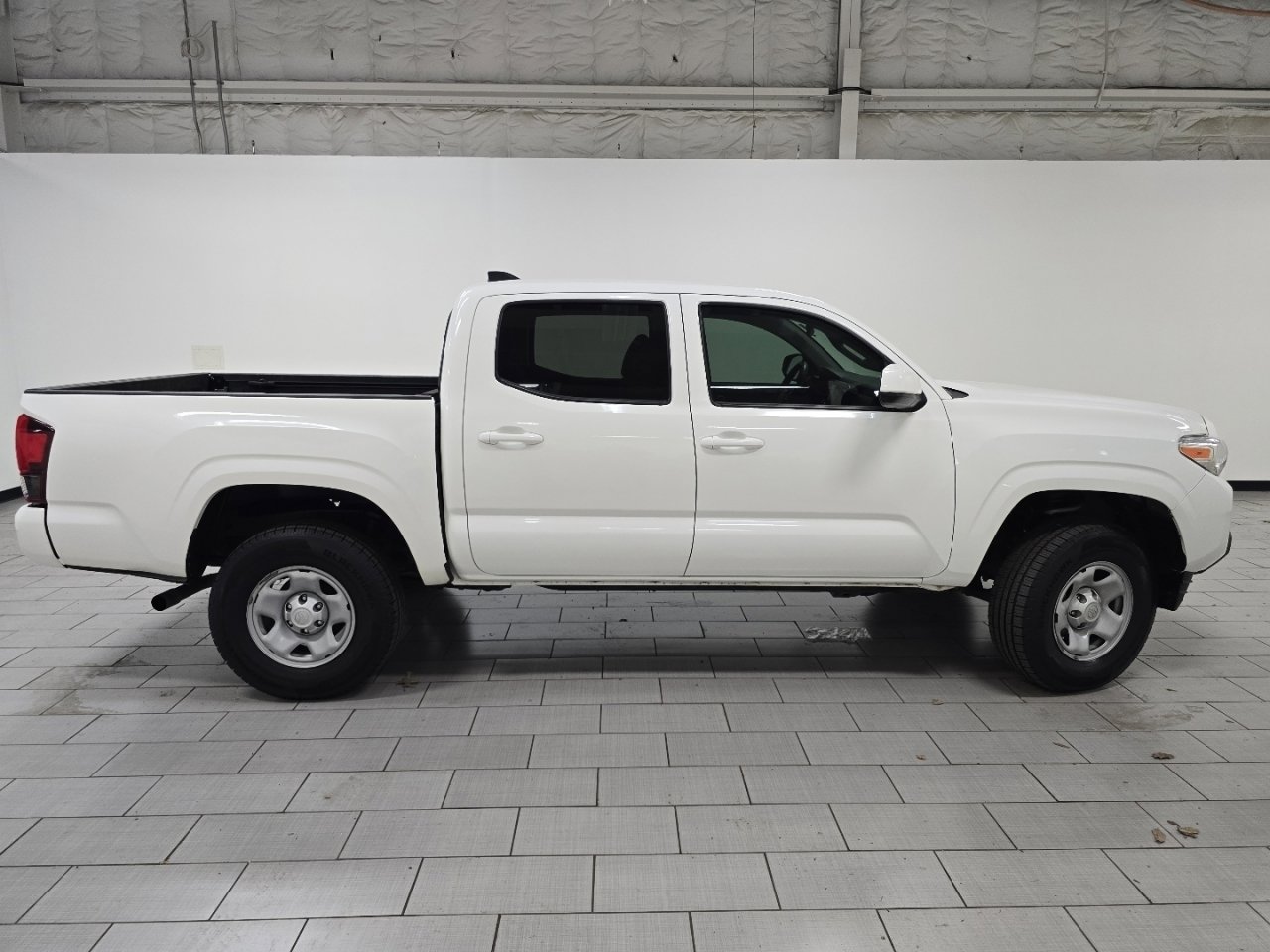 Certified 2023 Toyota Tacoma SR AWD/4WD image 20