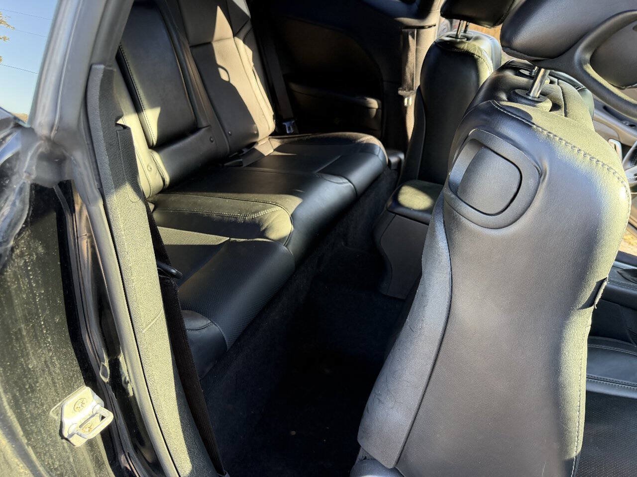 Used 2015 Dodge Challenger SXT Plus RWD image 14