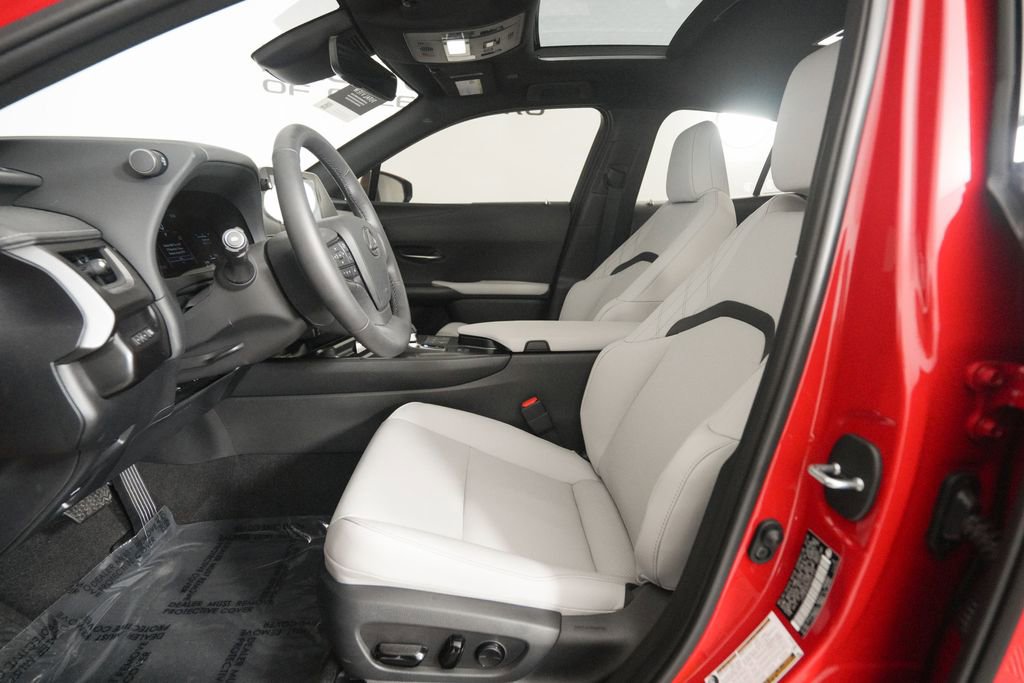 Certified 2025 Lexus UX 300h FWD w/ Accessory Package (Z1) image 9