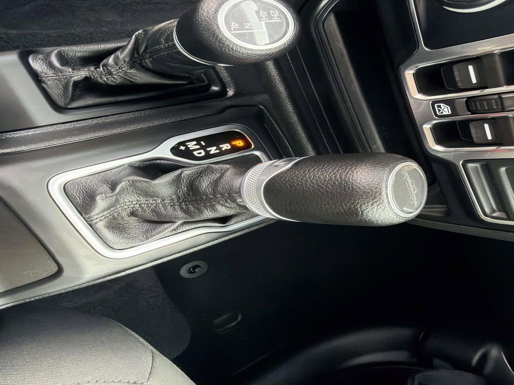 Used 2022 Jeep Gladiator Sport image 30