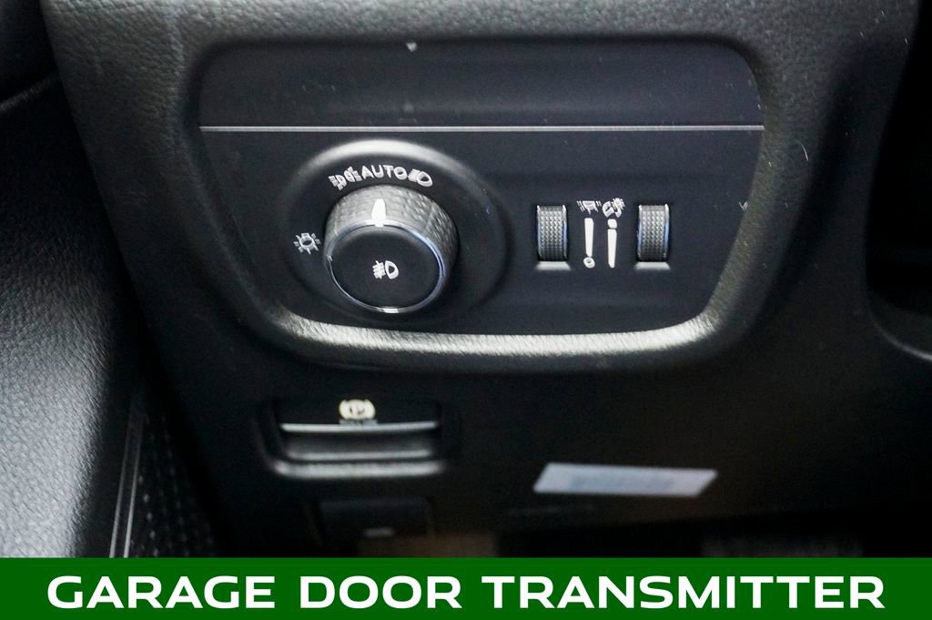 Used 2023 Jeep Grand Cherokee Limited w/ Luxury Tech Group II image 29