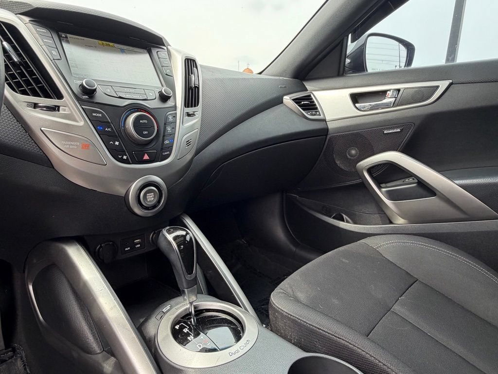 Used 2017 Hyundai Veloster Value Edition FWD image 42