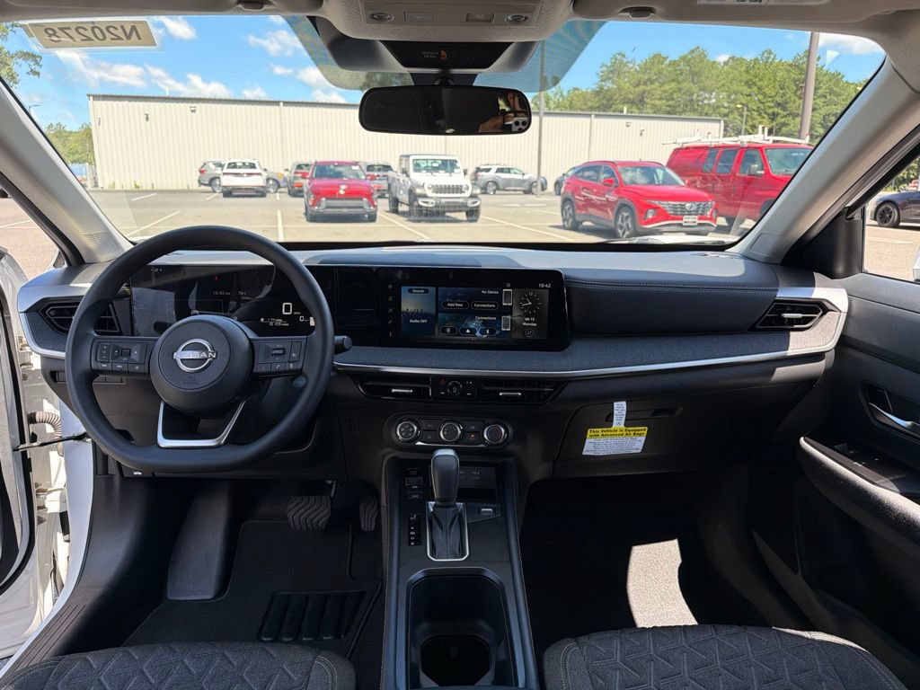 Certified 2025 Nissan Kicks SV AWD/4WD image 8