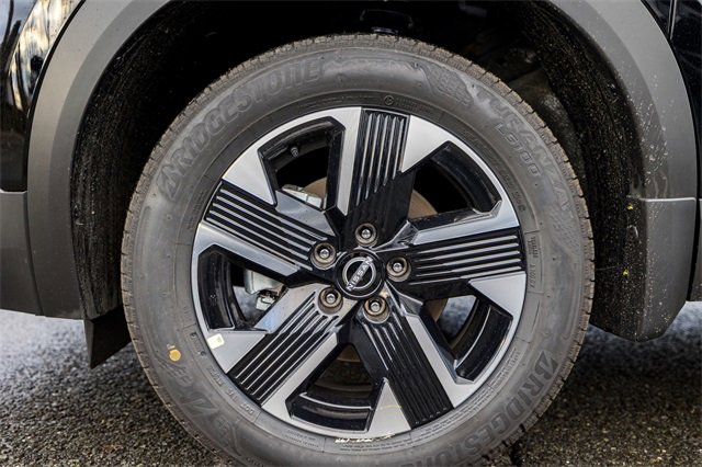 New 2026 Nissan Kicks SV w/ Charging Package image 9