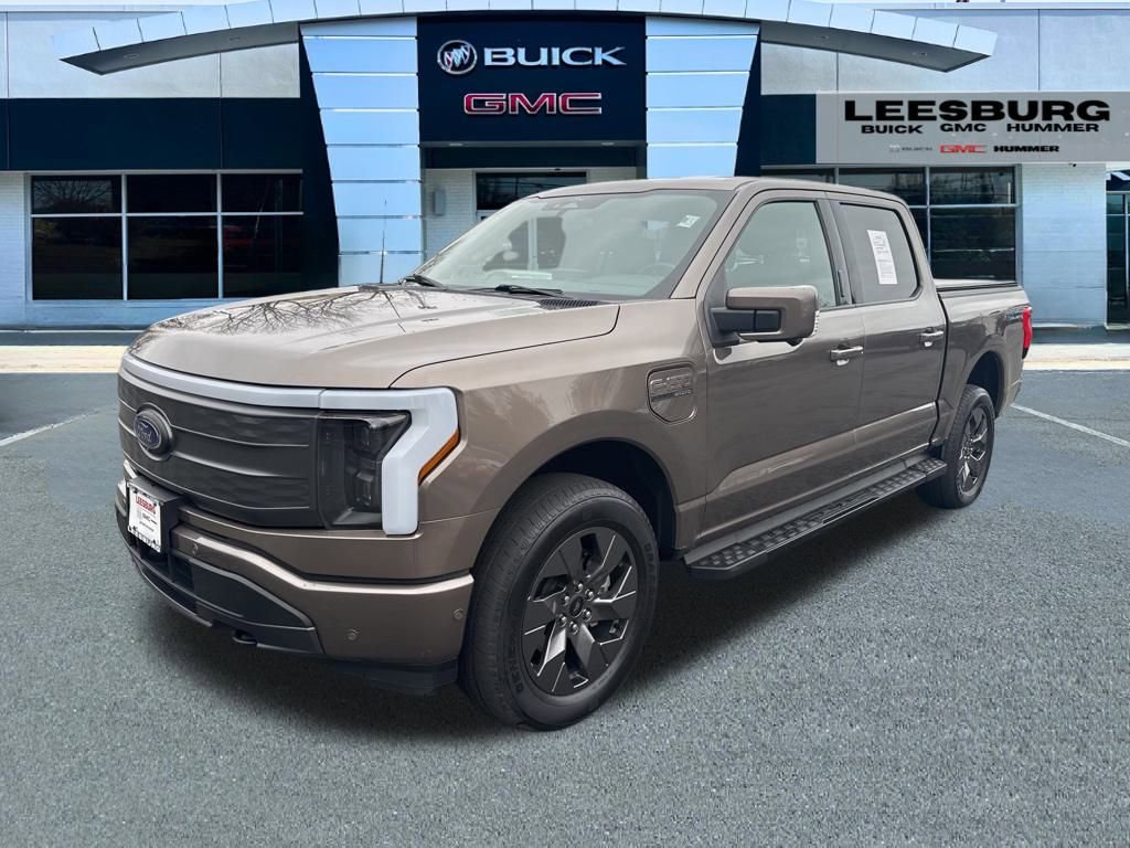 Used 2022 Ford F150 Lightning Lariat image 3