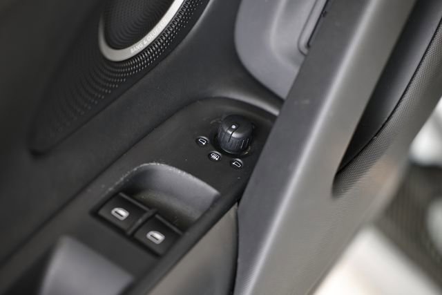 Used 2011 Audi R8 V10 AWD/4WD image 24
