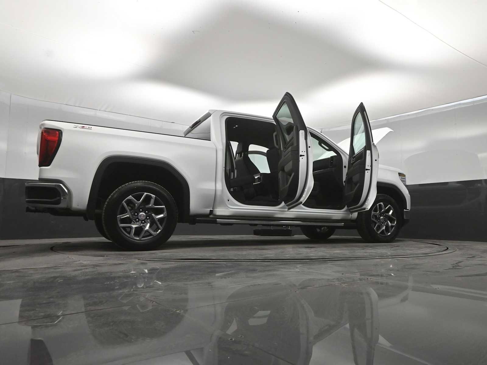 Used 2023 GMC Sierra 1500 SLT w/ SLT Premium Package AWD/4WD image 49